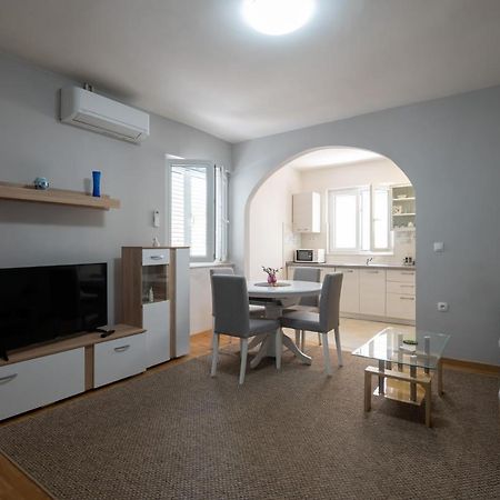 Modern Apartment Edda - Quiet Area - Close To Old Town And Beaches Zadar Dış mekan fotoğraf